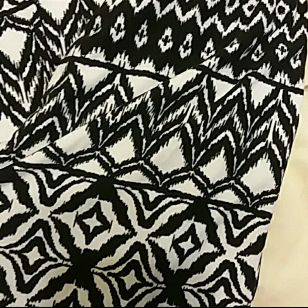 Aztec Leggings that are extremely bold in design and features and very stretchy - Picture 2 of 3